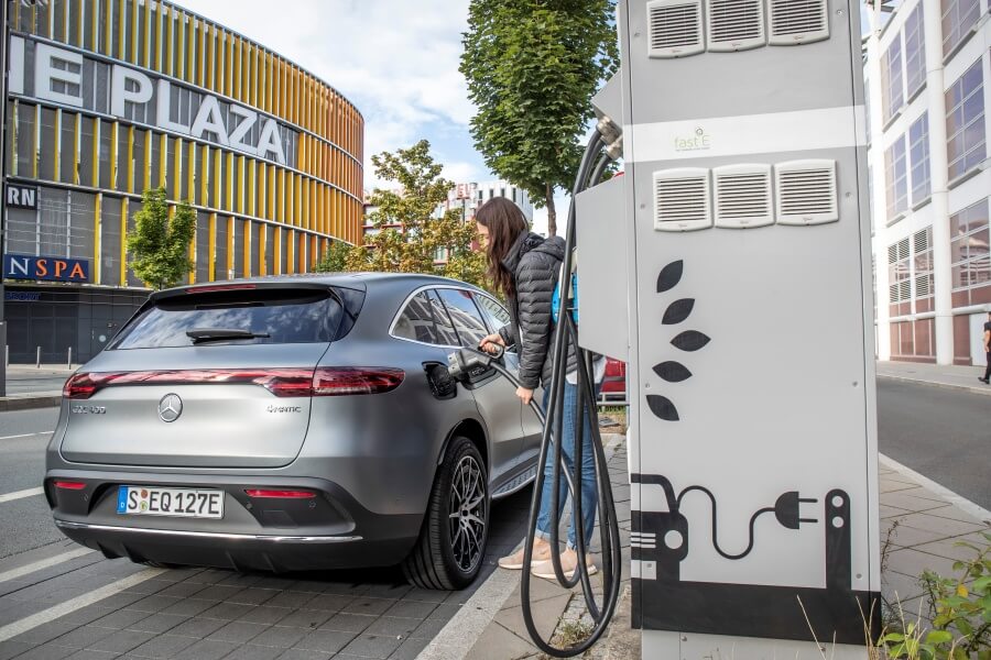 mercedes eqc ładowanie